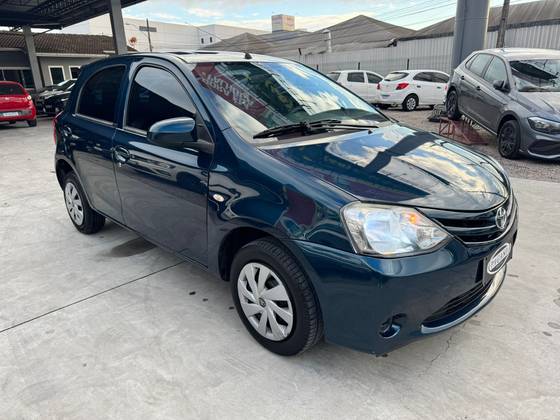 TOYOTA ETIOS 1.3 X 16V FLEX 4P MANUAL TOYOTA ETIOS 1.3 X 16V FLEX 4P MANUAL